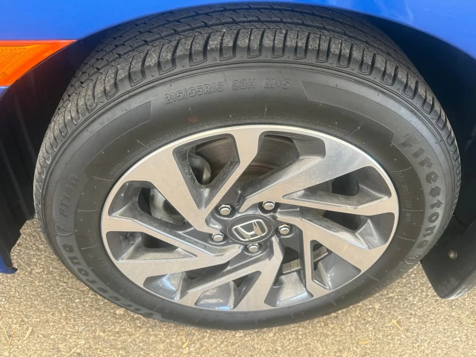 2019 Honda Civic 10th Gen - Image 5 of 10