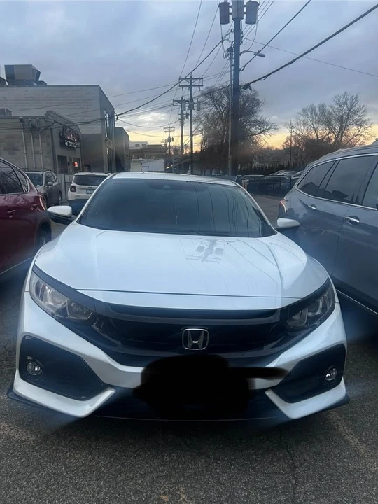 2019 Honda Civic 10th Gen - Image 2 of 8