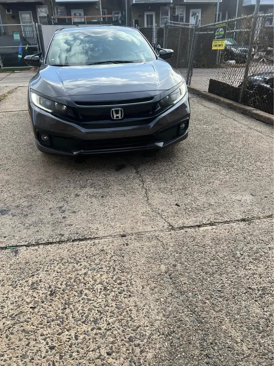 2019 Honda Civic 10th Gen - Image 9 of 10