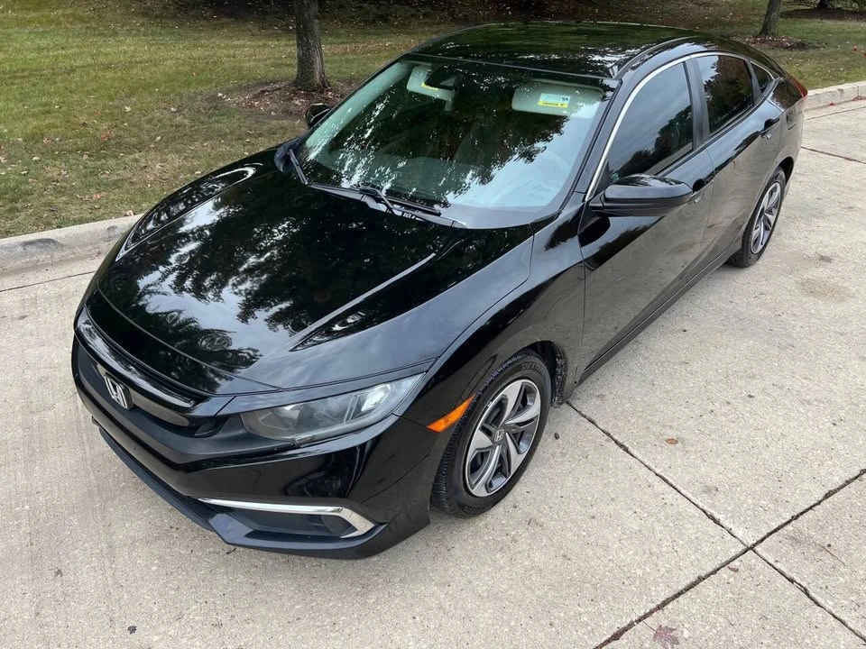 2019 Honda Civic 10th Gen - Image 8 of 20
