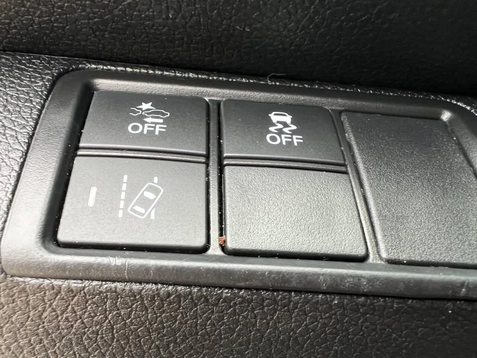 2019 Honda Civic 10th Gen - Image 13 of 20