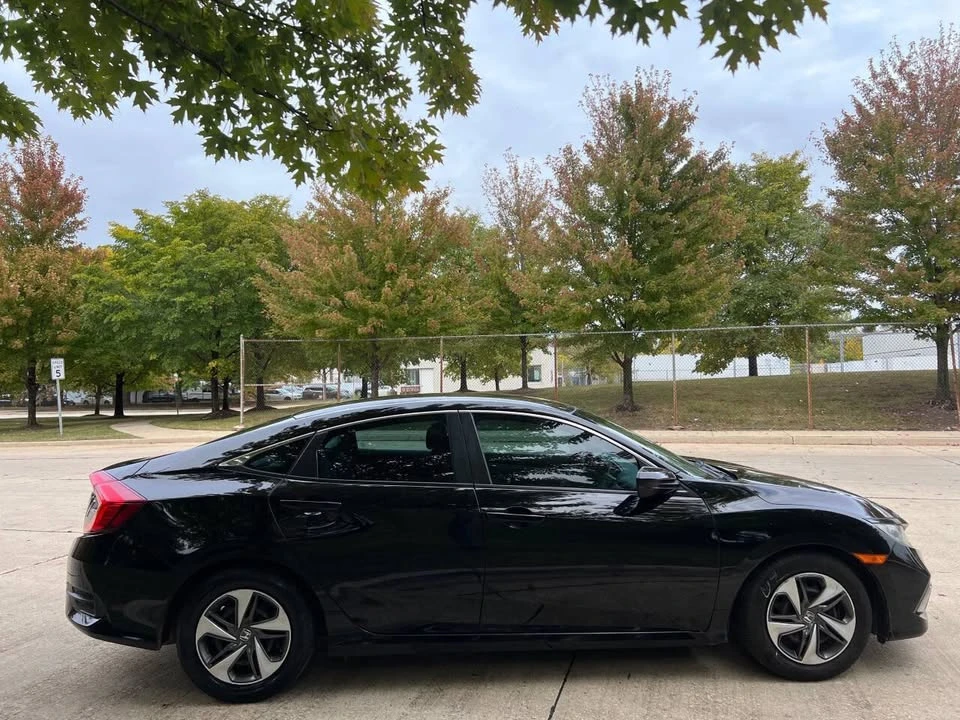 2019 Honda Civic 10th Gen - Image 19 of 20