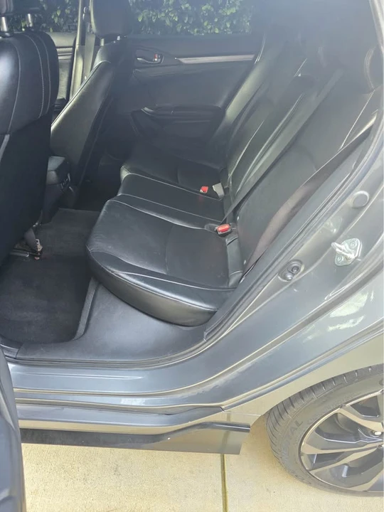 2019 Honda Civic 10th Gen - Image 8 of 16