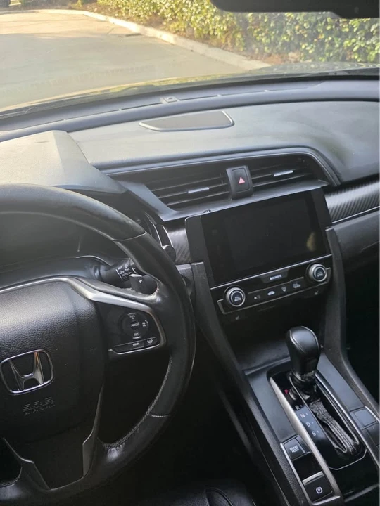 2019 Honda Civic 10th Gen - Image 11 of 16