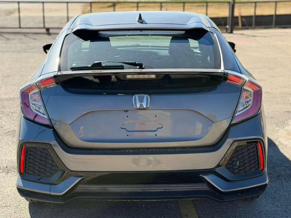 2019 Honda Civic 10th Gen - Image 6 of 11