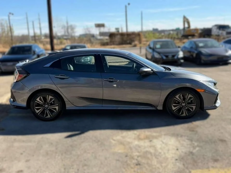 2019 Honda Civic 10th Gen - Image 8 of 11