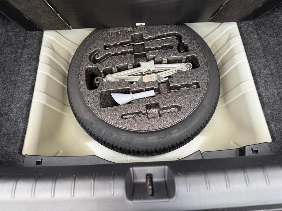 2019 Honda Civic 10th Gen - Image 8 of 19