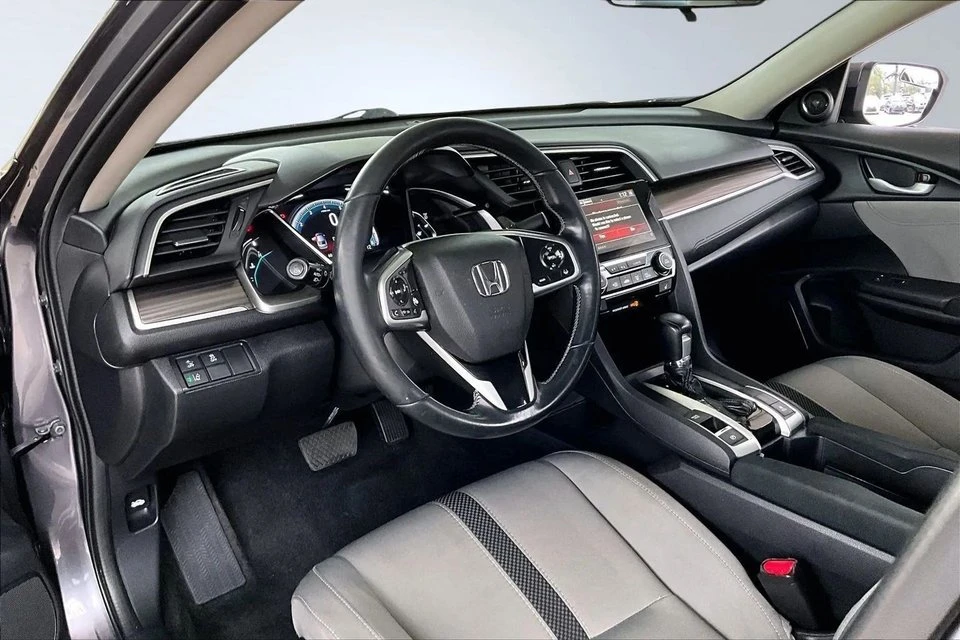 2019 Honda Civic 10th Gen - Image 15 of 21