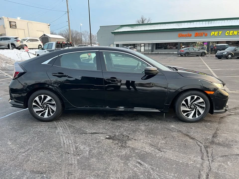 2019 Honda Civic 10th Gen - Image 10 of 20