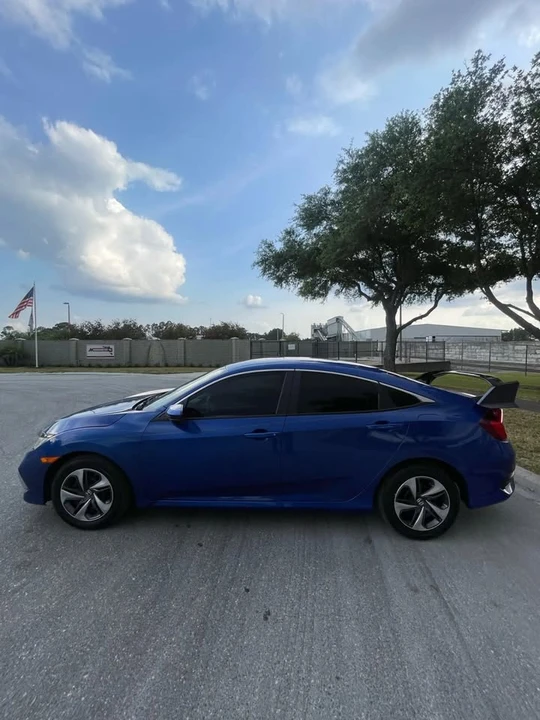 2019 Honda Civic 10th Gen - Image 4 of 10