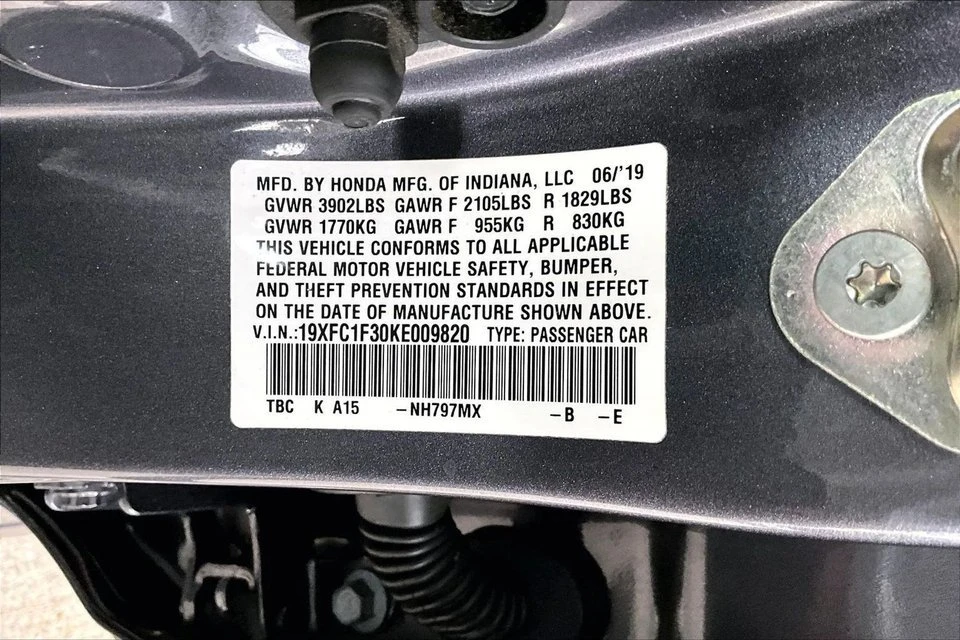 2019 Honda Civic 10th Gen - Image 17 of 21