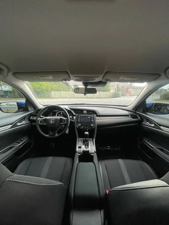 2019 Honda Civic 10th Gen - Image 9 of 10