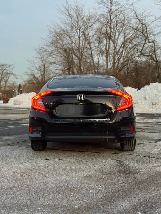 2019 Honda Civic 10th Gen - Image 5 of 14