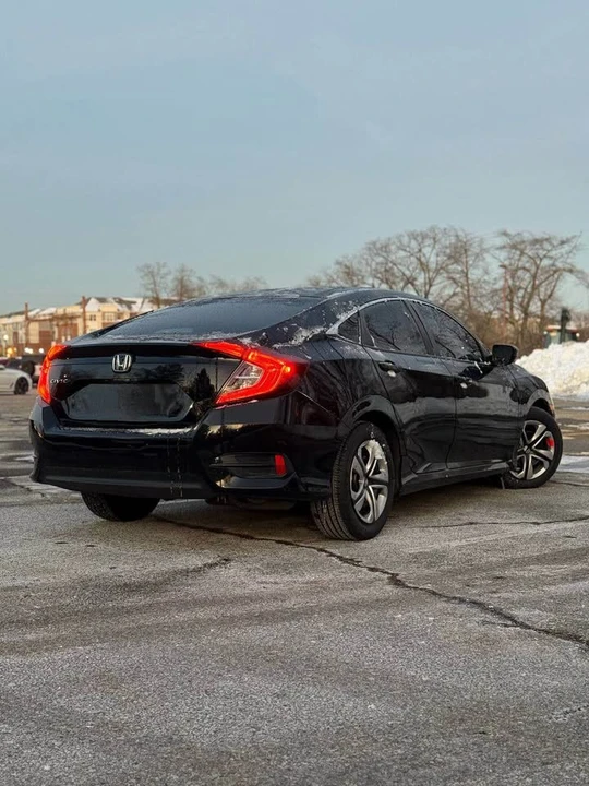 2019 Honda Civic 10th Gen - Image 4 of 14