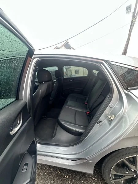 2019 Honda Civic 10th Gen - Image 11 of 17