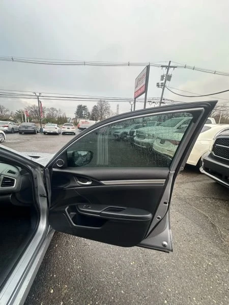 2019 Honda Civic 10th Gen - Image 14 of 17