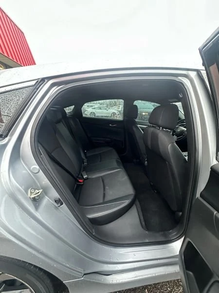 2019 Honda Civic 10th Gen - Image 13 of 17