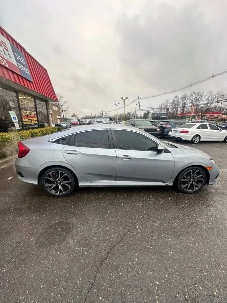 2019 Honda Civic 10th Gen - Image 3 of 17