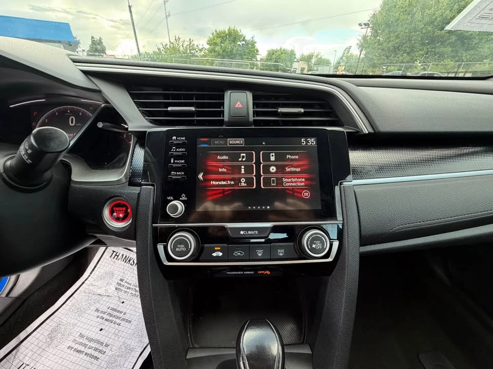 2019 Honda Civic 10th Gen - Image 10 of 12