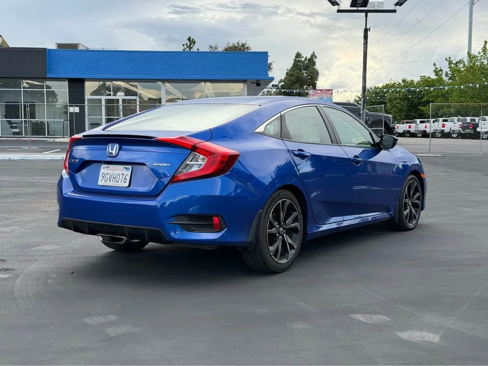 2019 Honda Civic 10th Gen - Image 6 of 12