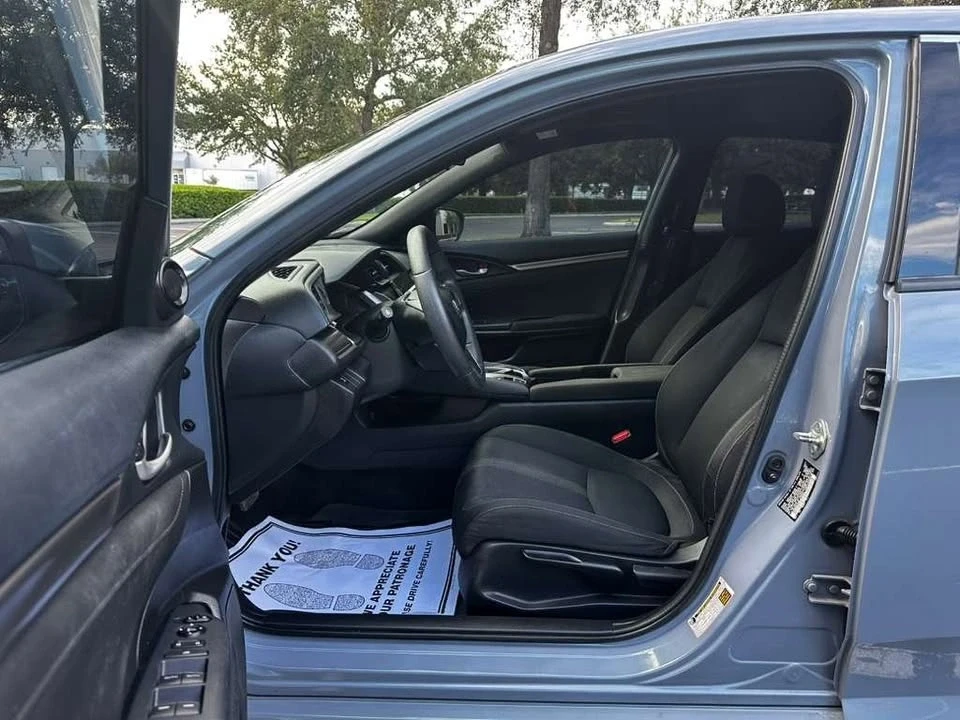 2019 Honda Civic 10th Gen - Image 9 of 16