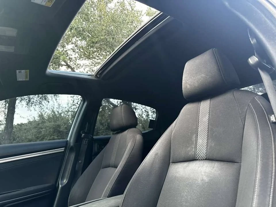 2019 Honda Civic 10th Gen - Image 9 of 15