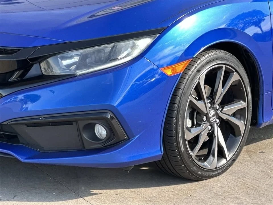 2019 Honda Civic 10th Gen - Image 7 of 18