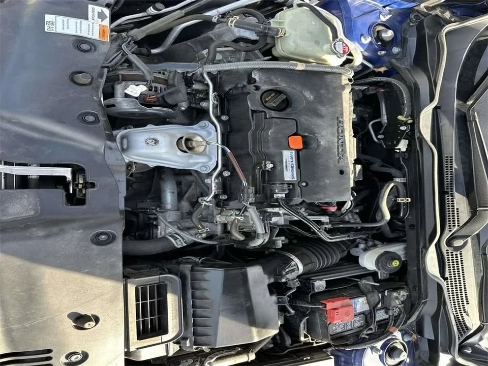 2019 Honda Civic 10th Gen - Image 8 of 18