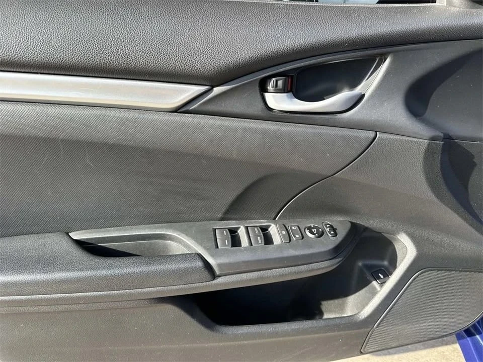 2019 Honda Civic 10th Gen - Image 11 of 18
