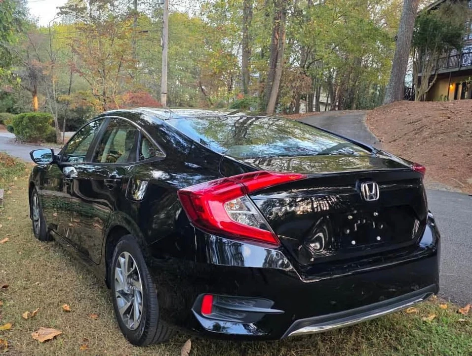 2019 Honda Civic 10th Gen - Image 5 of 6