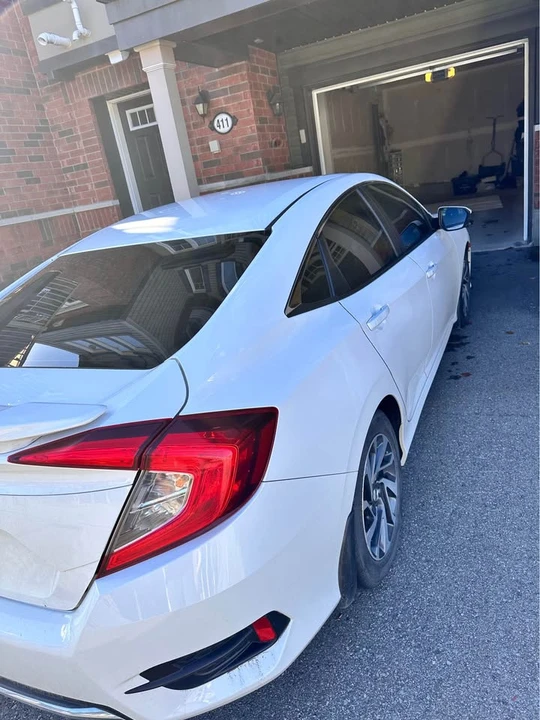 2019 Honda Civic 10th Gen - Image 15 of 18