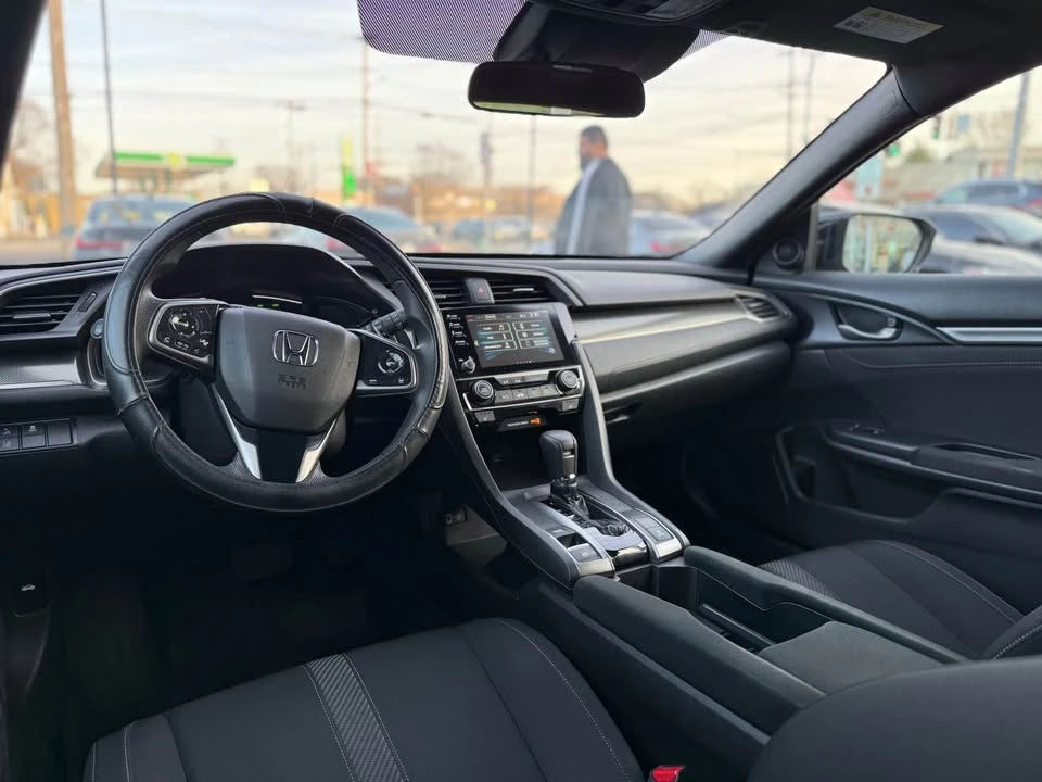 2019 Honda Civic 10th Gen - Image 7 of 11
