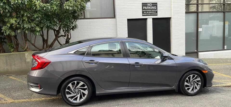 2019 Honda Civic 10th Gen - Image 3 of 15