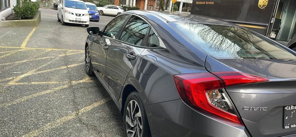 2019 Honda Civic 10th Gen - Image 6 of 15