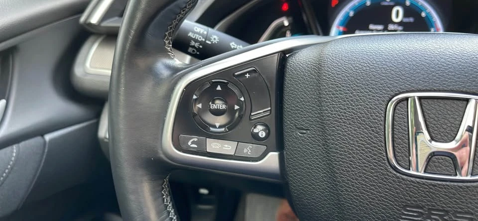 2019 Honda Civic 10th Gen - Image 13 of 15