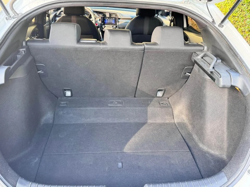 2019 Honda Civic 10th Gen - Image 6 of 8