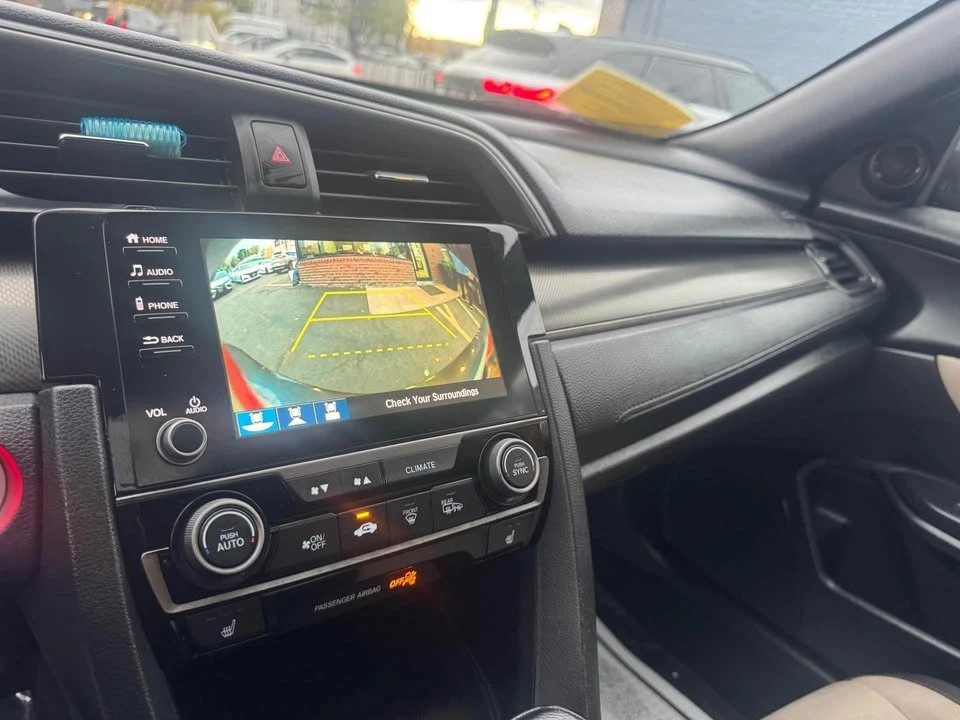 2019 Honda Civic 10th Gen - Image 11 of 20