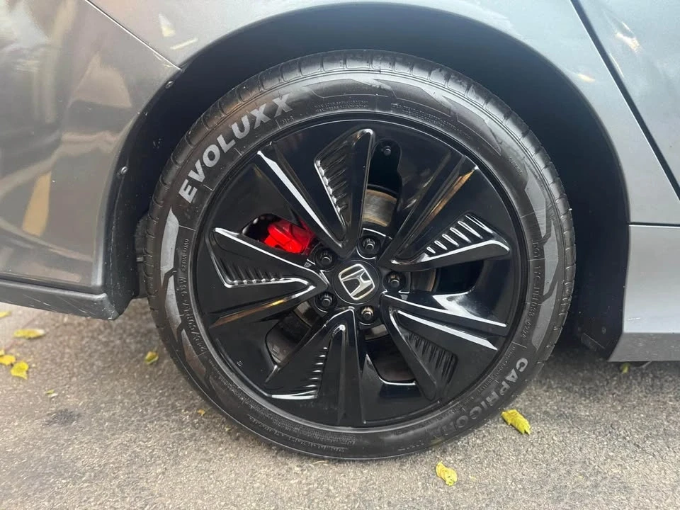 2019 Honda Civic 10th Gen - Image 9 of 20