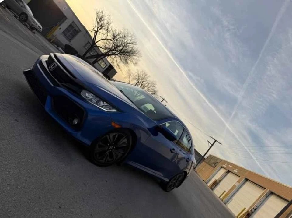 2019 Honda Civic 10th Gen - Image 3 of 19