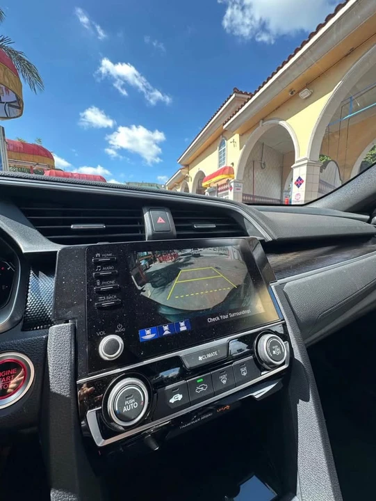 2019 Honda Civic 10th Gen - Image 9 of 11