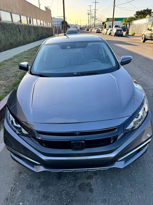 2019 Honda Civic 10th Gen - Image 2 of 11
