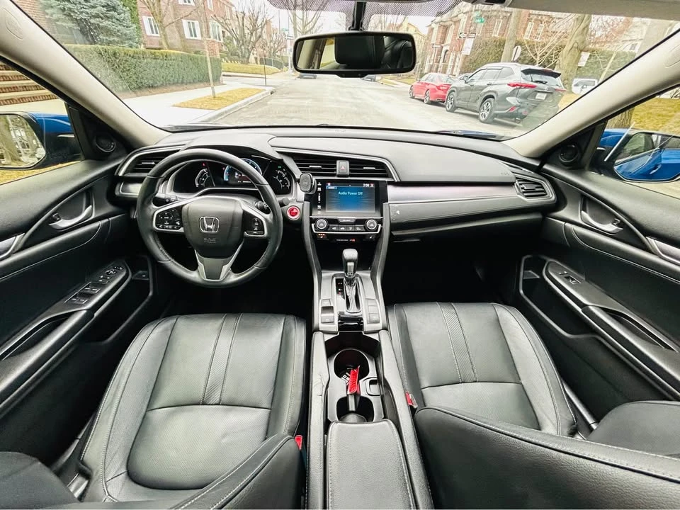 2019 Honda Civic 10th Gen - Image 12 of 19
