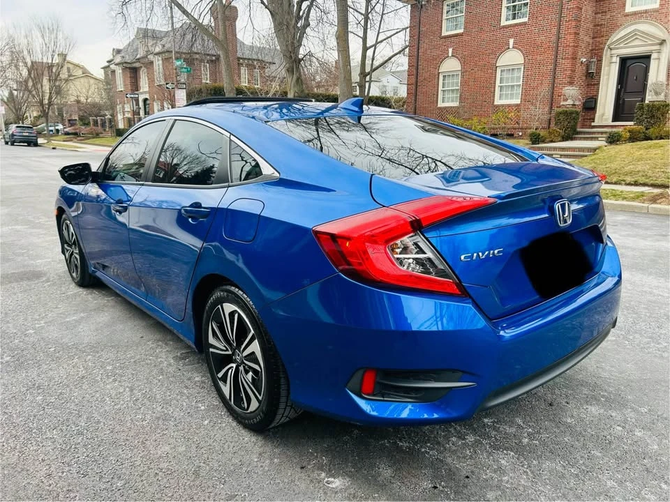 2019 Honda Civic 10th Gen - Image 8 of 19