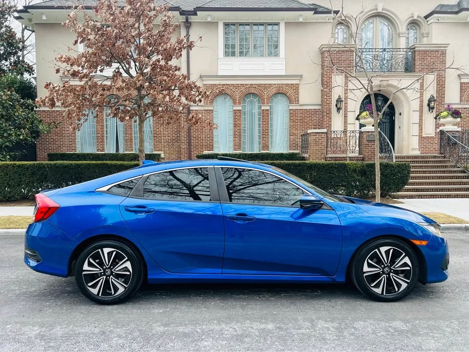 2019 Honda Civic 10th Gen - Image 5 of 19