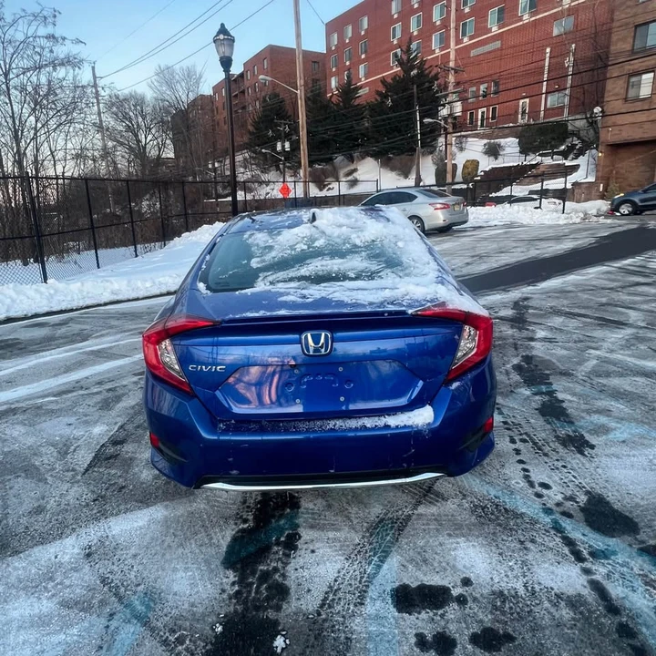 2019 Honda Civic 10th Gen - Image 6 of 18