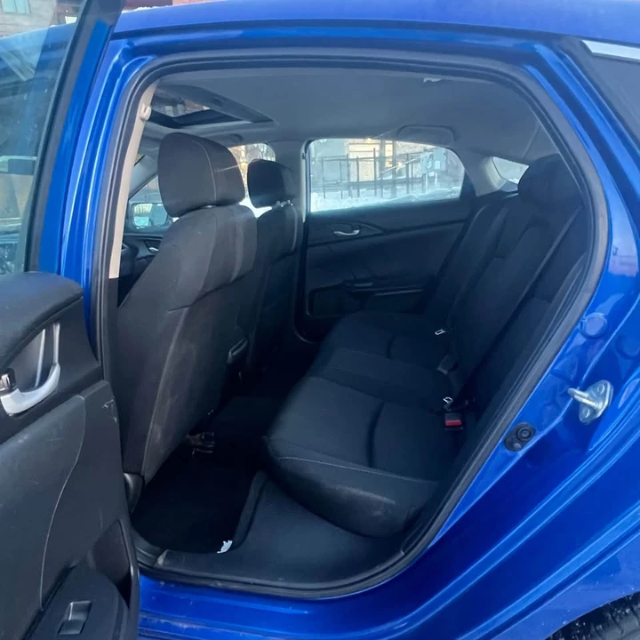 2019 Honda Civic 10th Gen - Image 9 of 18