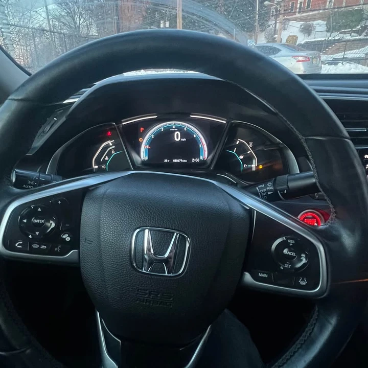 2019 Honda Civic 10th Gen - Image 16 of 18