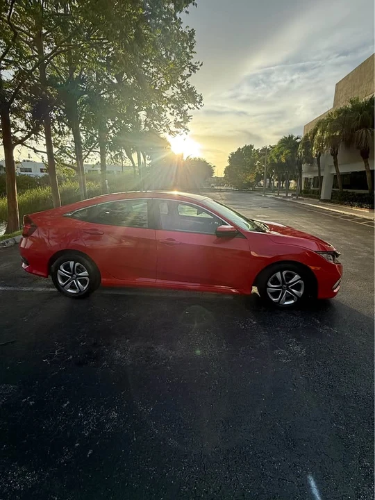 2019 Honda Civic 10th Gen - Image 4 of 16