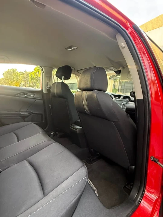 2019 Honda Civic 10th Gen - Image 8 of 16