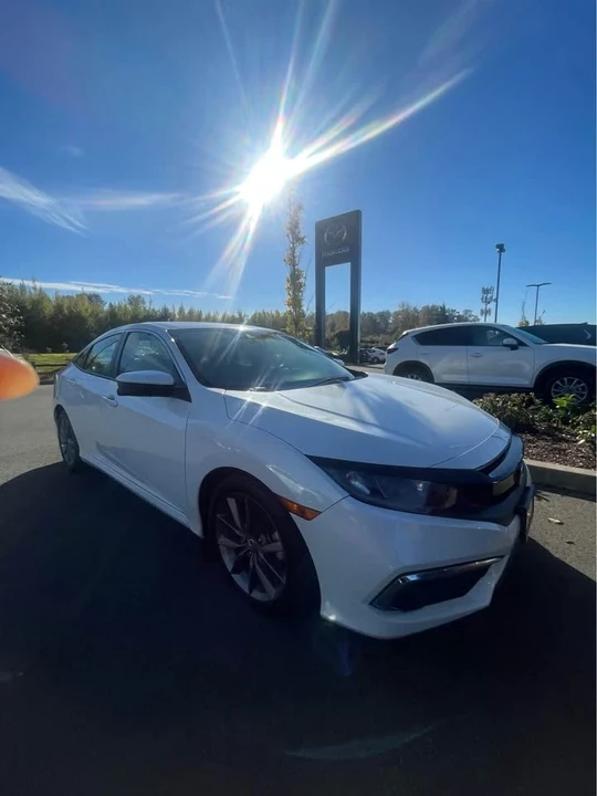 2019 Honda Civic 10th Gen - Image 2 of 5